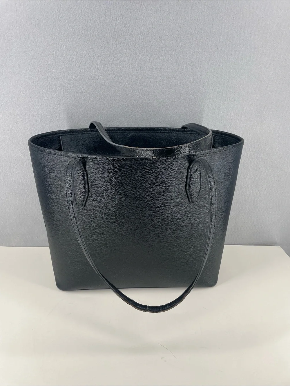 Kate Spade New York Black Tote Zip Top Gold Hardware Double Handles Pockets